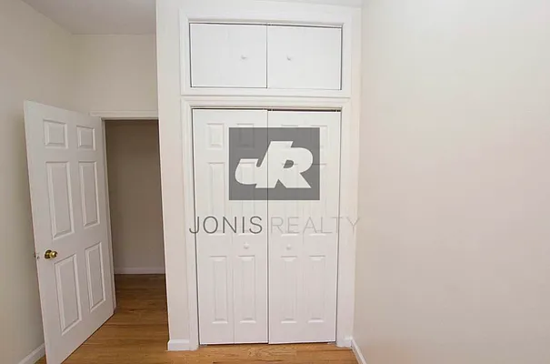 Rented by Jonis Realty | media 23