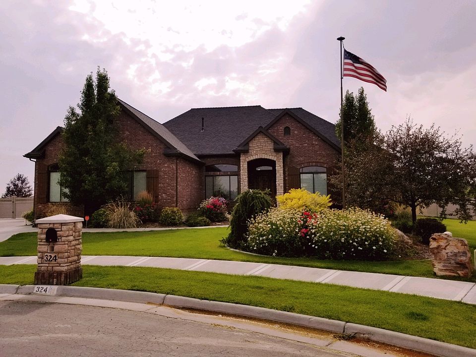 1st image of 324 Yukatan Way