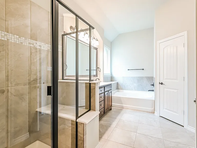 325 Strait Ln — Photo 9