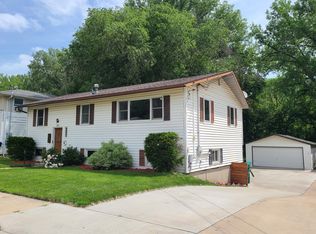 322 17th Ave NE, Rochester, MN 55906