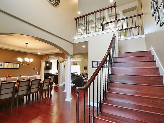 3rd image of 5055 N Edinbergh Dr