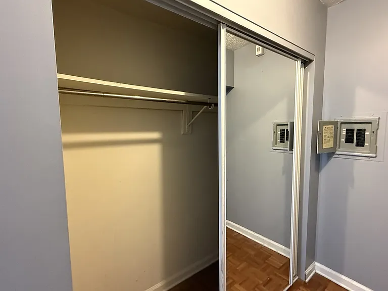 270 Alexander St #1 — Photo 3
