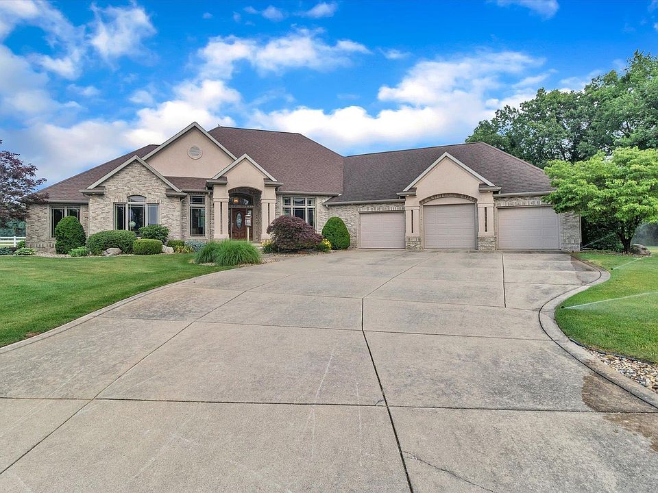 1st image of 28476 Twain Dr