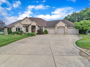 28476 Twain Dr, Elkhart, IN 46514