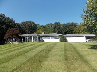N23W30661 Golf Hills Dr, Pewaukee, WI 53072