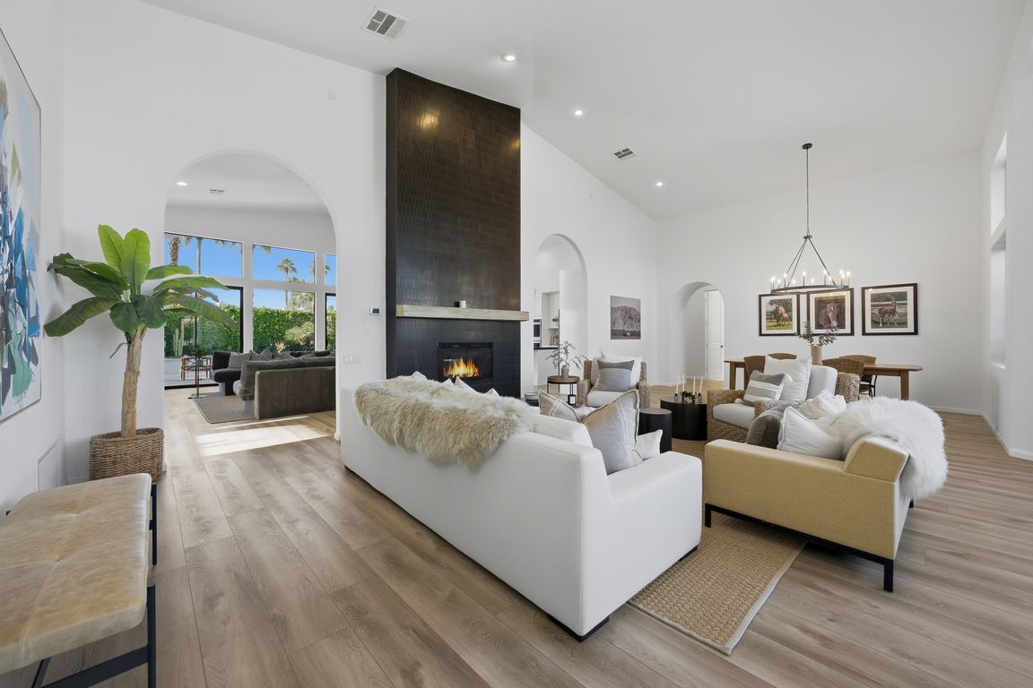 next background image