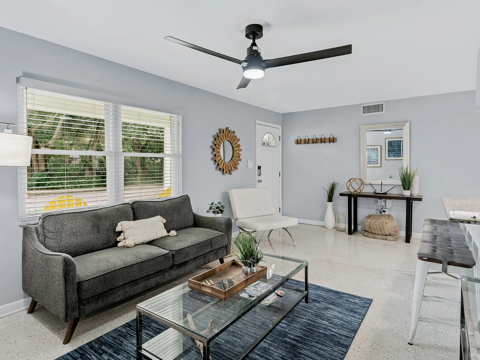 3 bed, 1592 sqft, $3,499 — Photo 4