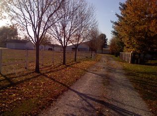 995 Riddle Hill Rd, Springfield, IL 62711