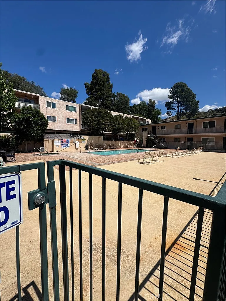 2 bed, 1011 sqft, $2,950 — Photo 1