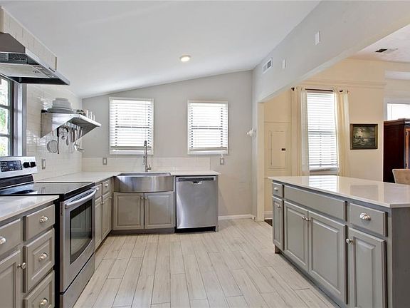 5th image of 2538 Amelia St