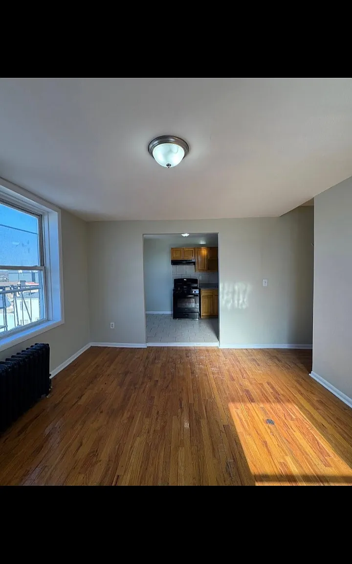 2 bed, $1,800 — Photo 3