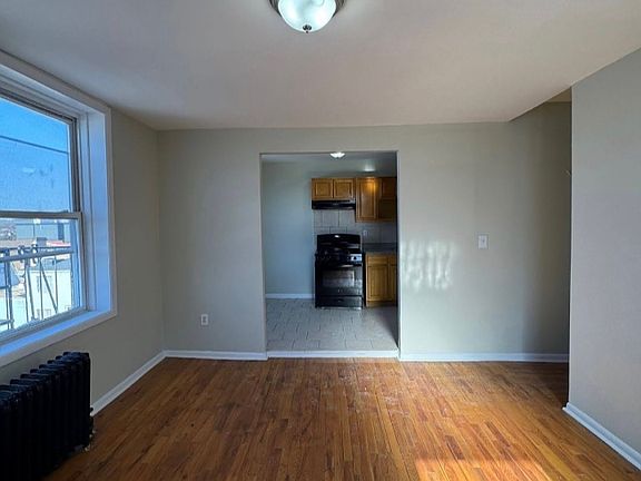 3rd image of 76 N 9th St #14BB