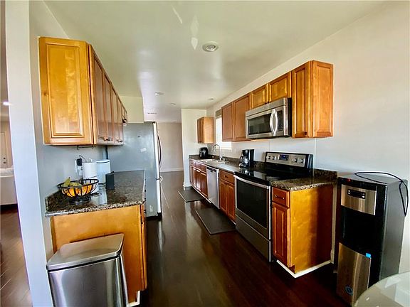 5th image of 848 Fairfax Dr