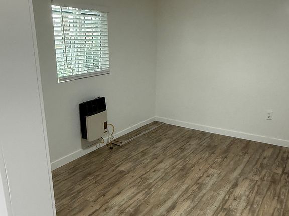 3rd image of 2330 1/2 Berkeley St