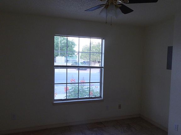 4th image of 4320 La Luz Ave #B