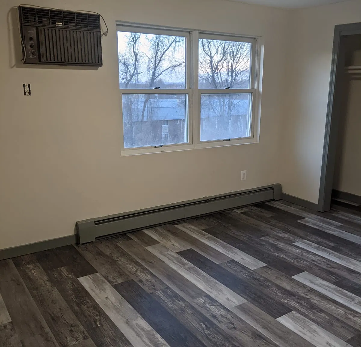 2 bed, 1.5 bath, 1200 sqft, $2,050 — Photo 3