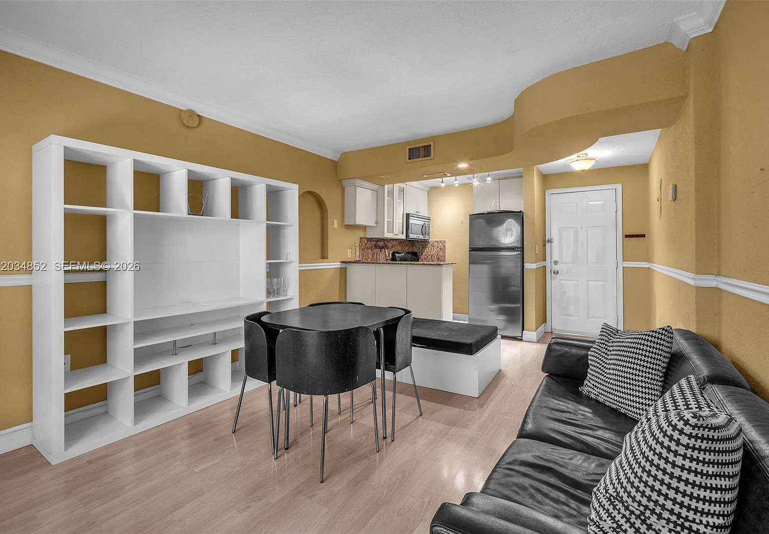 Virginia Pointe Condo — Photo 2