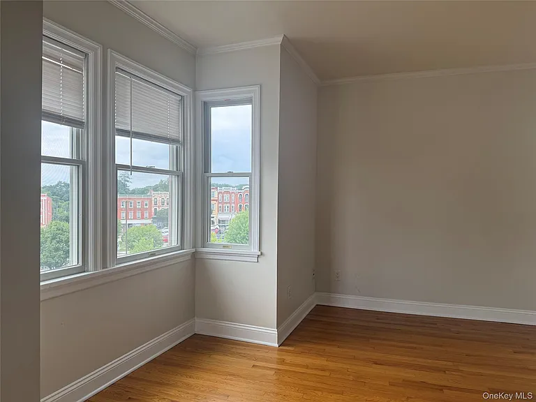 4547 Spring St #3D — Photo 4