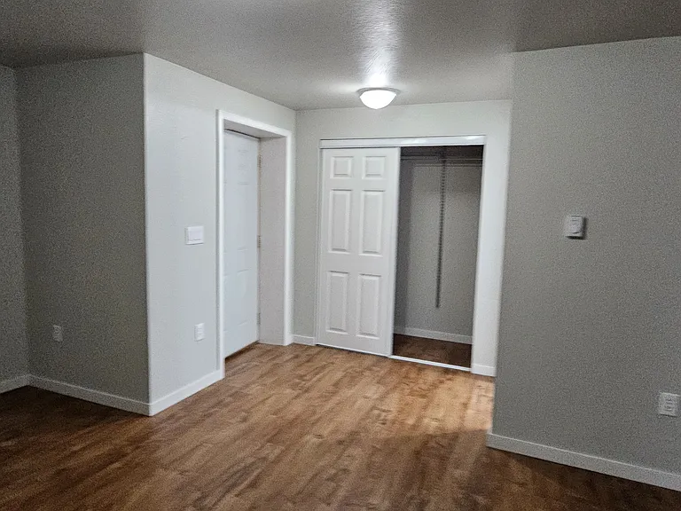 5402 Cedar St — Photo 15