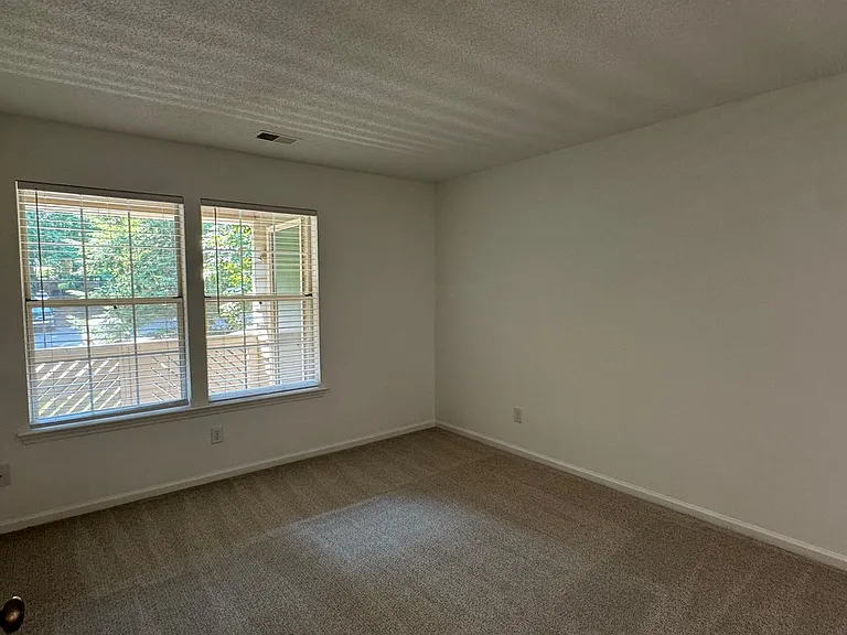 6523 Clavell Ln #L — Photo 10