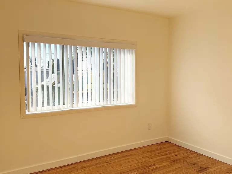 1601-1621 NE Killingsworth St #2 — Photo 3