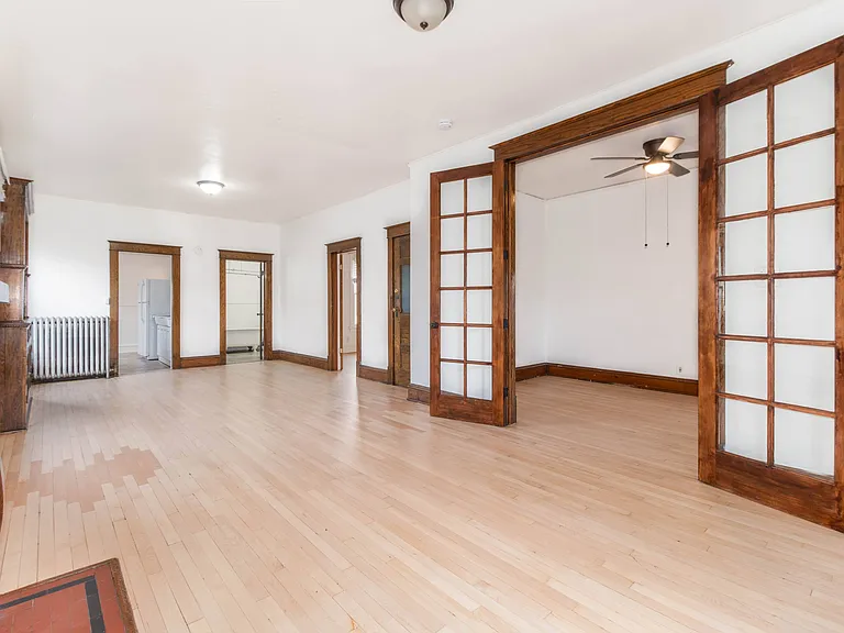 1110 Saint Paul St — Photo 7