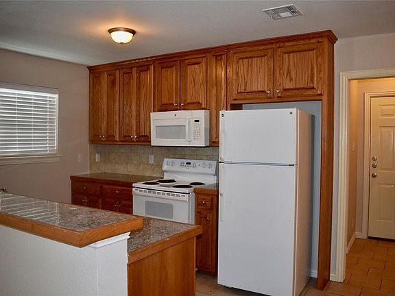 4th image of 408 N Cleveland Ave