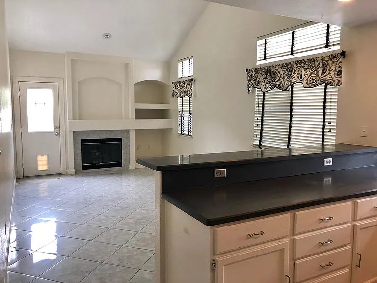 2142 Falcon Pointe Ln — Photo 12