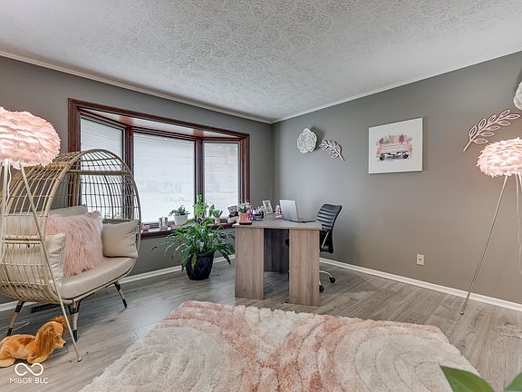 3rd image of 224 N Peterman Rd