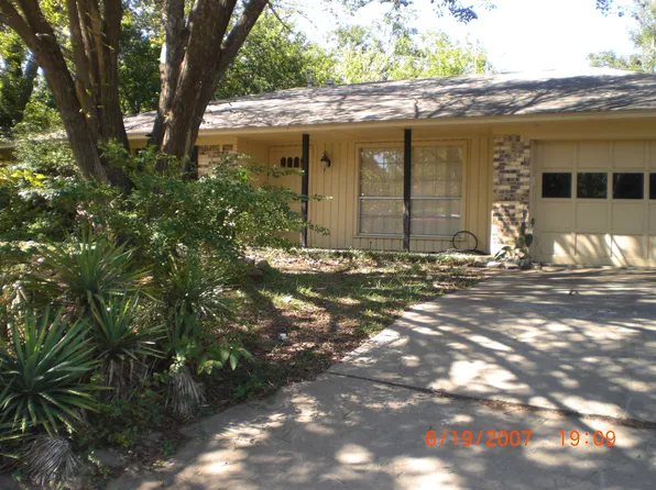 2905 Bristol St, Denton, TX 76209