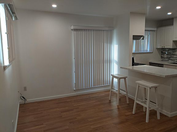 3rd image of 1906 N Hollywood Way #101