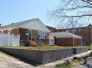 5847 201st St, Oakland Gardens, NY 11364