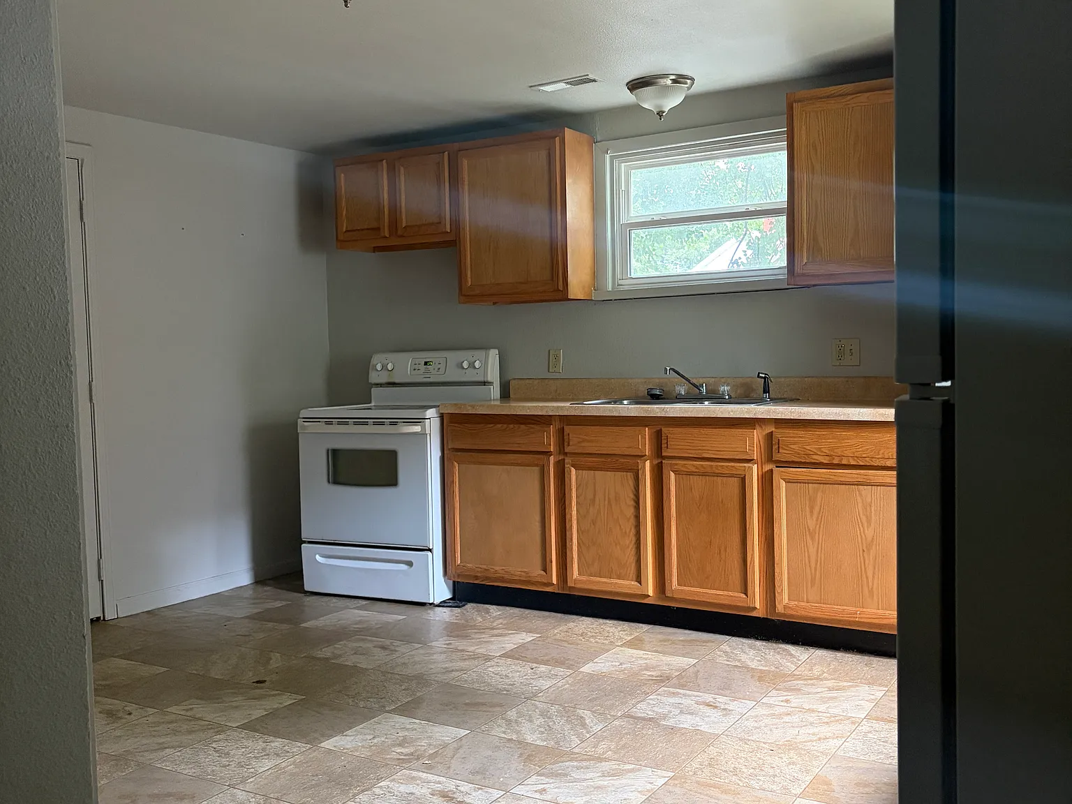 3 bed, $850 — Photo 4