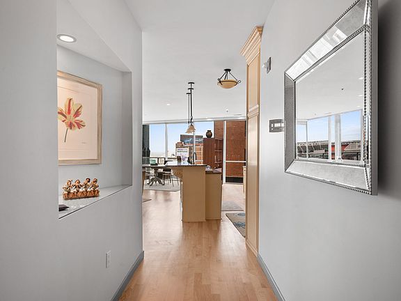3rd image of 701 W Lakeside Ave APT 601