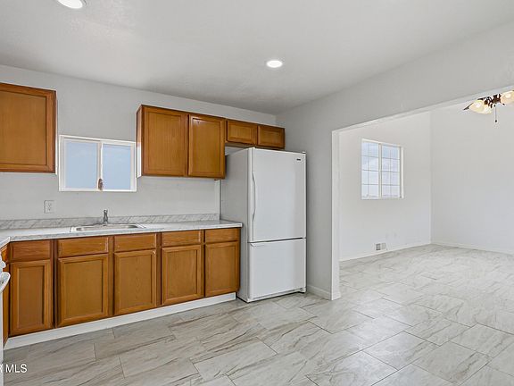 5th image of 15088 Rancho Del Sur Dr