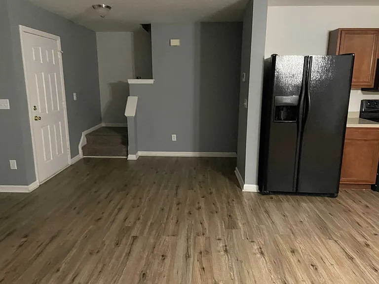 370 Charter Oak Ct — Photo 37