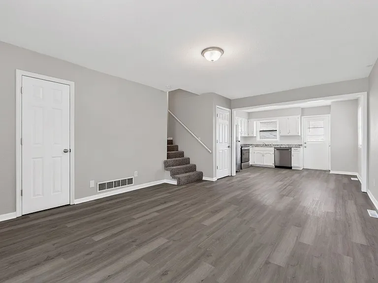 1802 SW Sunset Ave — Photo 4
