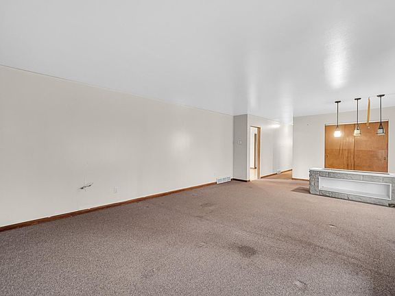 3rd image of 700 W 55th Ave
