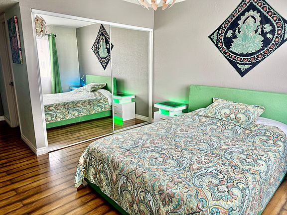 5th image of 3265 Ocean View Blvd Unit 3