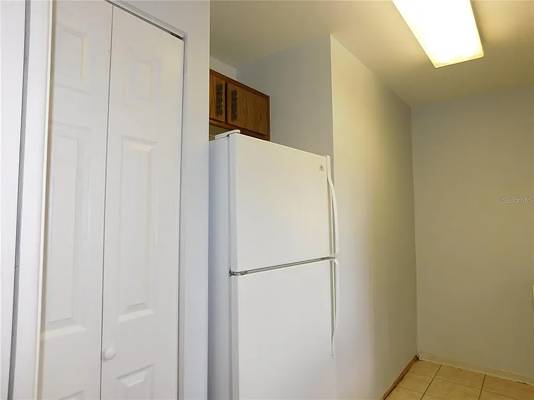 1118 Spring Meadow Dr — Photo 7