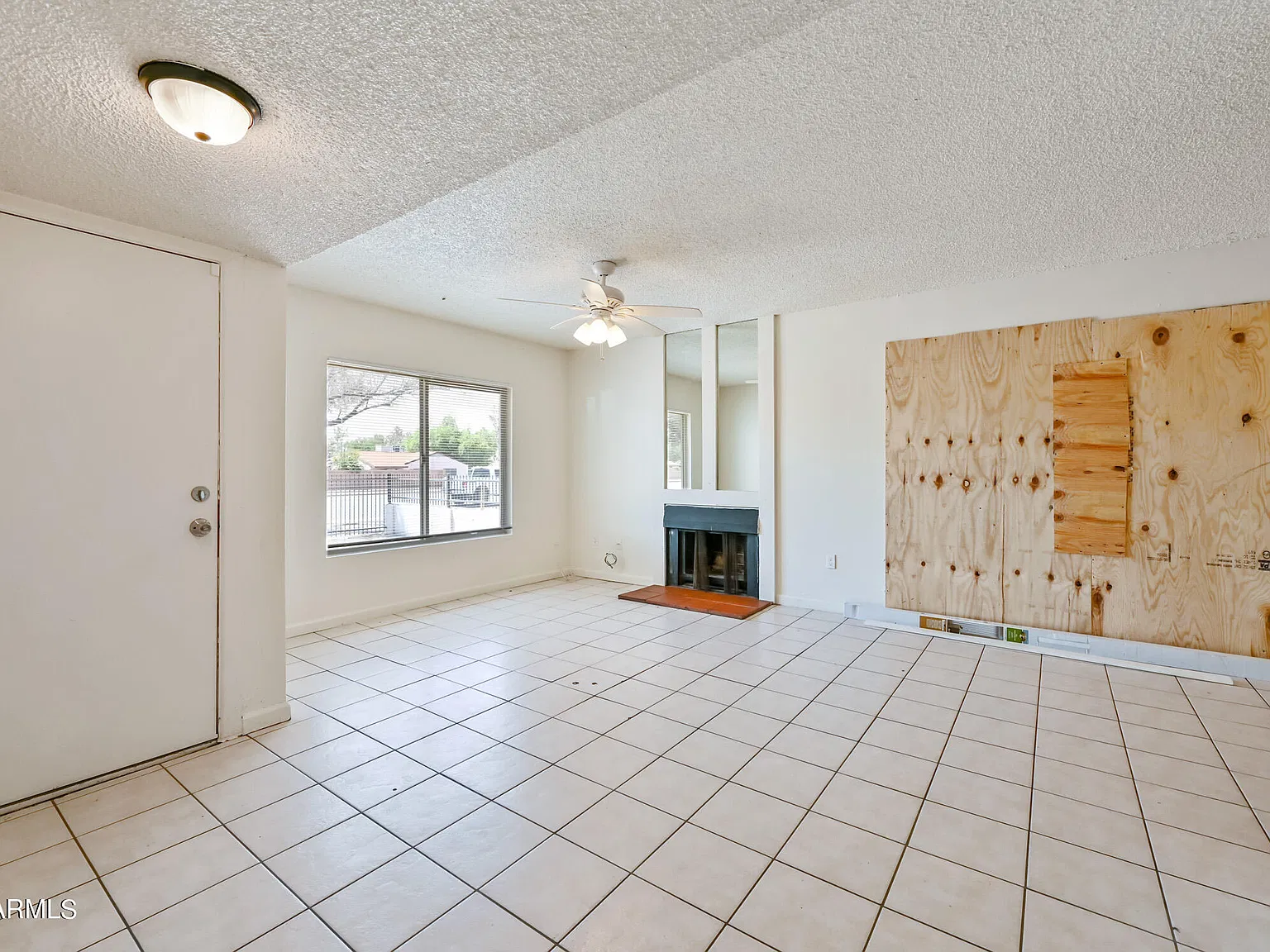 3 bed, 2.0 bath, 1200 sqft, $1,525 — Photo 4