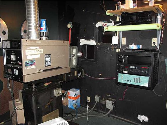 4th image of 1047B John Sims Pkwy E