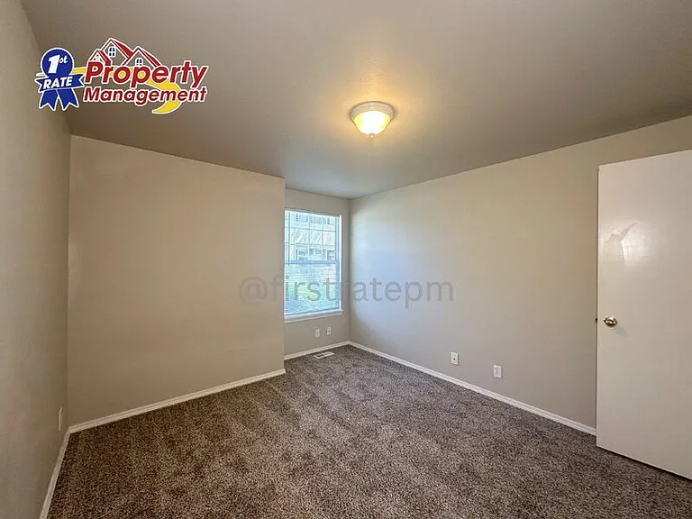 2867 W Malad St — Photo 14