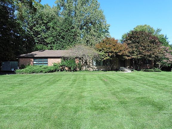 4th image of 21000 Smallwood Dr