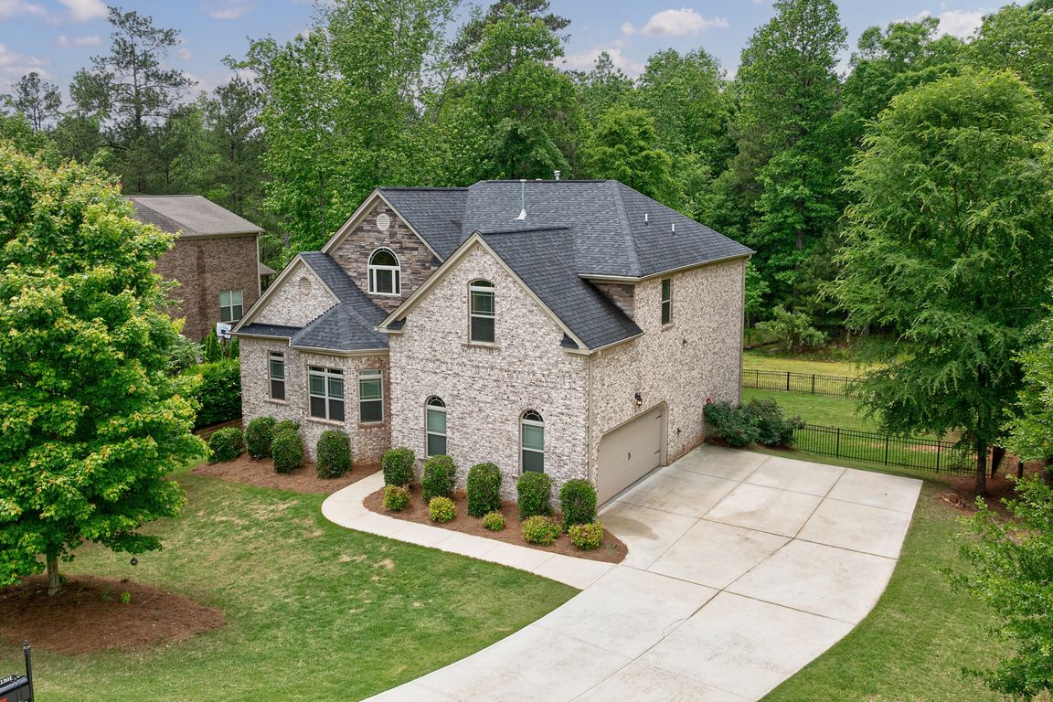 1301 Riverhill - Lane Creek - 2 acre private lot