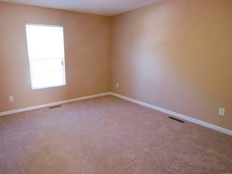 4225 Whitfield Rd — Photo 11