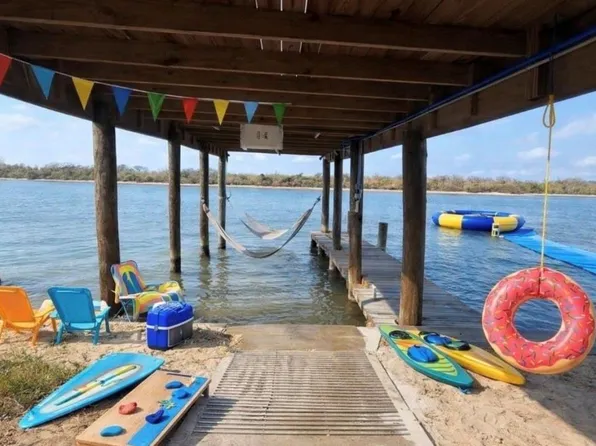 2284 Fm 2031, Matagorda, TX 77457