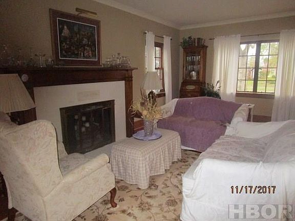 3rd image of 1012 Gerlock Dr