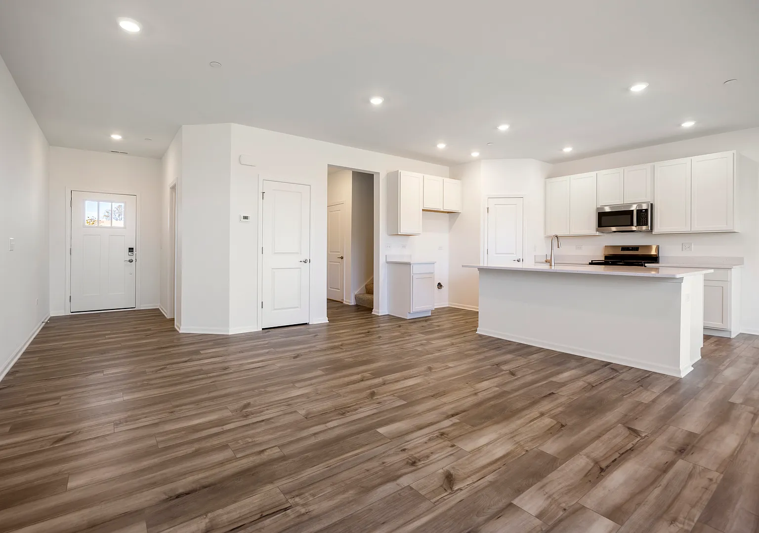 3 bed, 2.5 bath, 1840 sqft, $2,890 — Photo 4