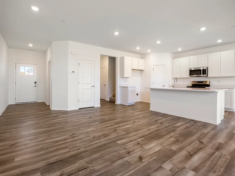 668 Cassia Ct #0 — Photo 4